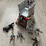 Medieval - Boys Toys - Assault Tower with lots of Figurines - WOULD BE A LOVELY CHRISTMAS GIFT Image 2