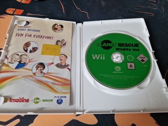 Planet Rescue Wildlife Vet Nintendo Wii Games Original