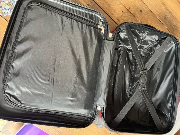 Hard-Shell Cabin Suitcase