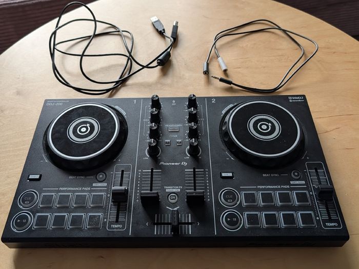 Pioneer DDJ 200