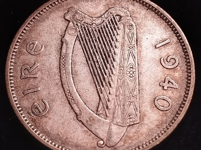 #552 - Ireland - 1940 - Florin - Silver - KM.15