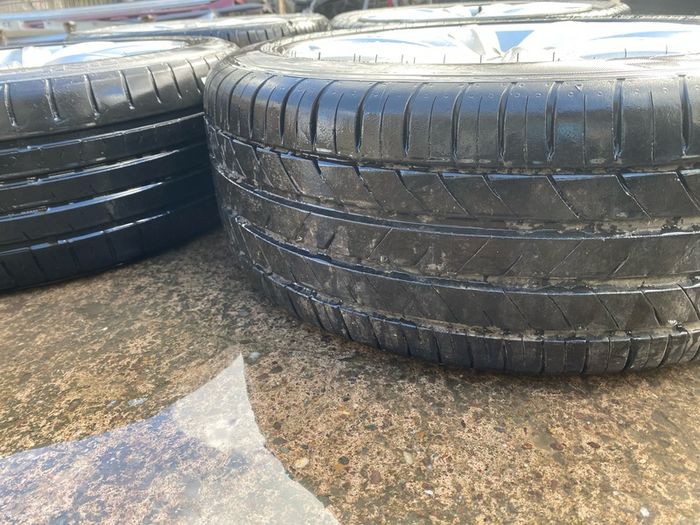 2014 VOLKSWAGEN PASSAT alloys wheels & Tyres