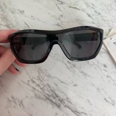 H&M sporty sunnies