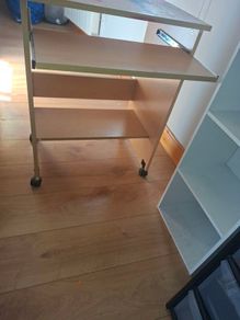 Small computer desk