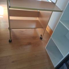 Small computer desk