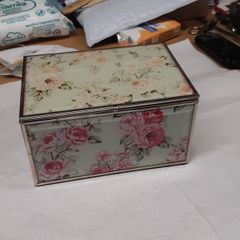 Jewellery box