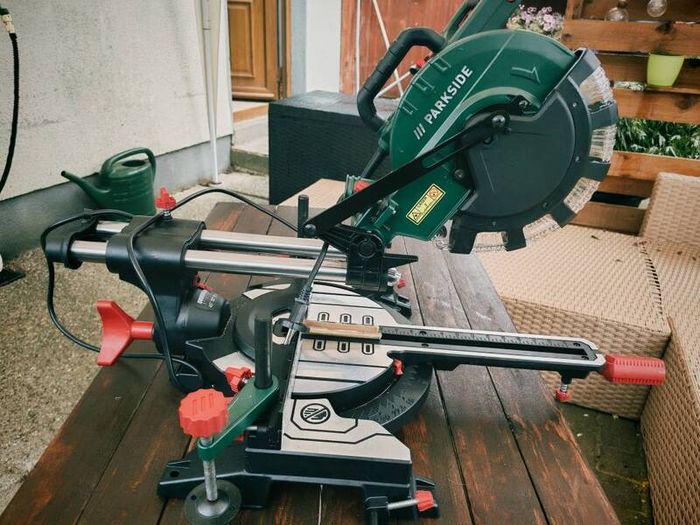 Mitre saw