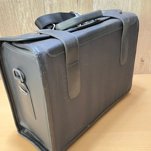Samsonite Airline Pilot Attache Briefcase - Vintage - Black - Shoulder Strap