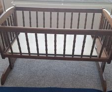 Braby  cradle cot