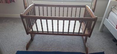 Braby  cradle cot