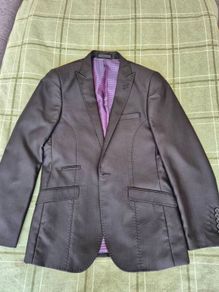 Mark Darcy suit 36r