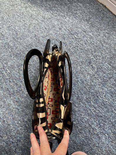 Handbag - Move & Moda handbag