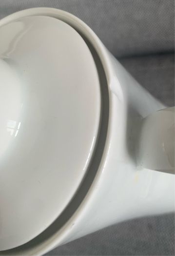 Tea pot