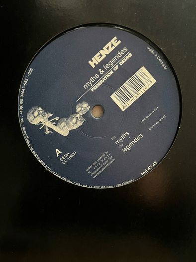 10e each Techno 12" vinyl