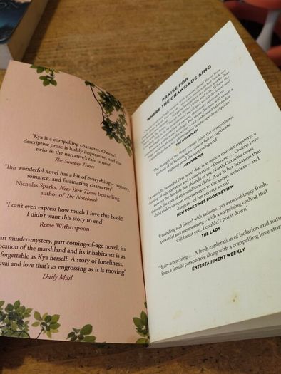 Paperback book, Where the crawdads sing, Delia Owens