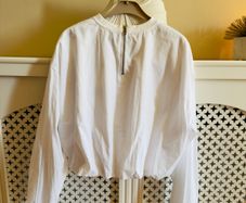 New Zara top with zip