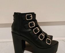 New shoes size 4