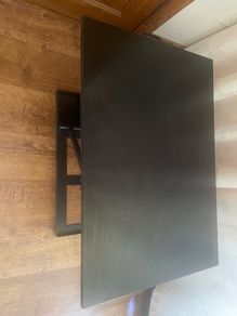 Very sturdy black desk riser