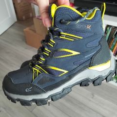 Regatta waterproof kids boots