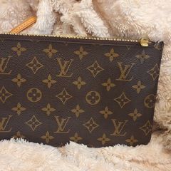 Louis Vuitton Neverfull Pouch Authentic