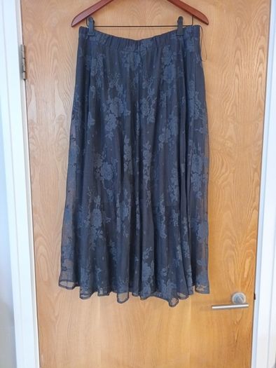 M&S Grainte Skirt.   S.16.  B.N.W.T.
