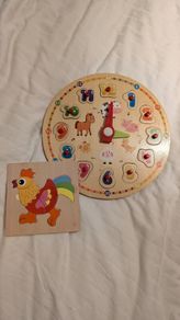 2 x wooden puzzles
