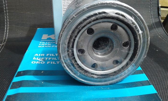 Mercedes 250d , Toyota d4d oil filter adt32115