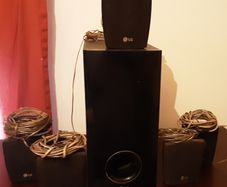 surround sound speakers and base unit
