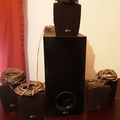 surround sound speakers and base unit
