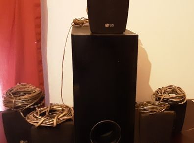 surround sound speakers and base unit