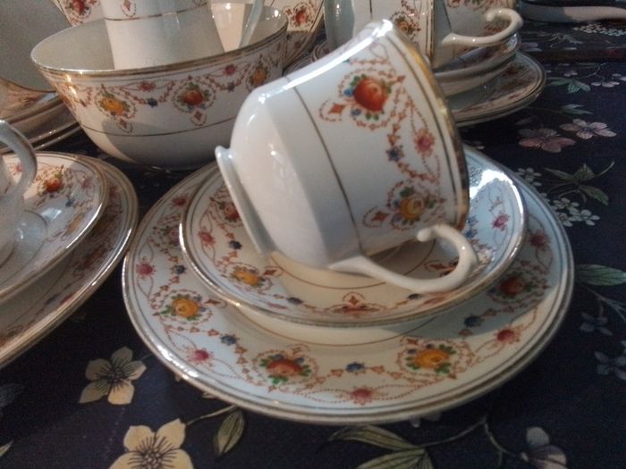 Rare Salisbury Bradley Teaset