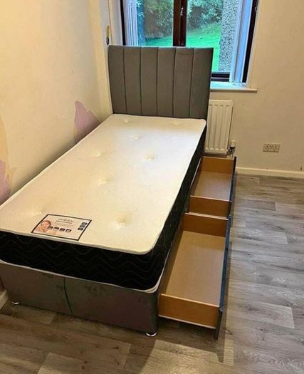 New Stylish single ,Double 4ft, 4ft6, King 5ft And 6ft Superking Sizes Divan Beds Instock. Drawers And Optional Tufted Mattresses Available. Free Delivery
