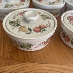 Wedgewood quince jam pots