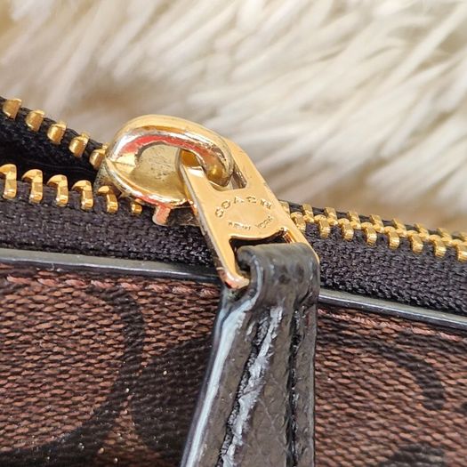 Coach handbag authentic