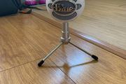 Blue micophone
