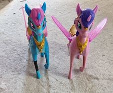 Shimmer & Shine Interactive Magical Flying Zahracorns Bundle (Pair)