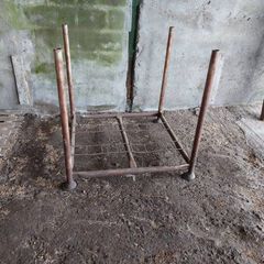 stillages/ frames