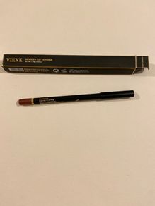 Vieve modern lip definer lip liner in bewitched