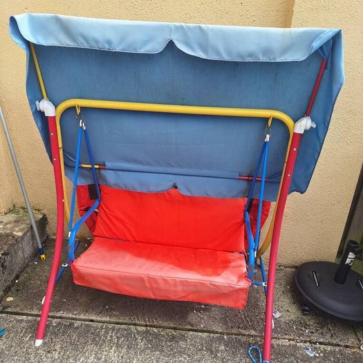 child swinging chair