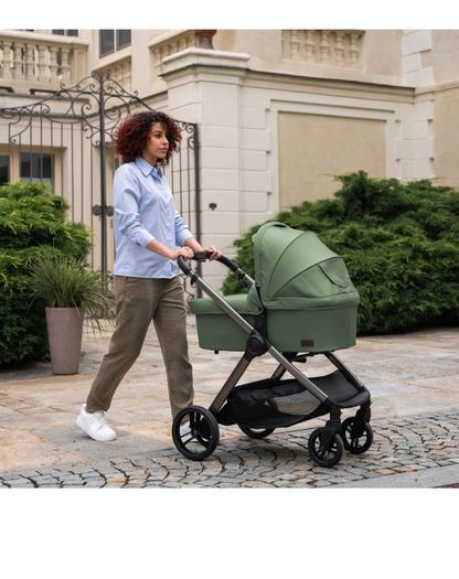 Drift by Baby Elegance 2 in 1 pram buggy next to new condition