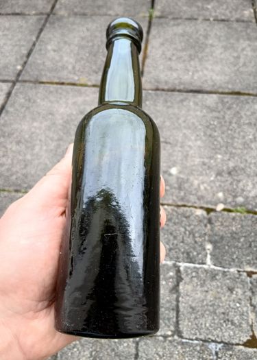 Hugh Ruddy & Co Ballina bottle