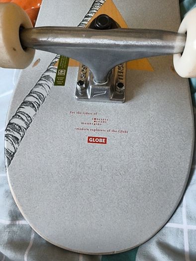 skateboard