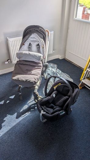 Joolz Hub travel system with Cybex Cloud infant car seat