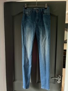 TIFFOSI ladies bouy shape jeans size 6