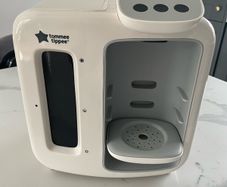 Tommee tippee baby bottle maker machine