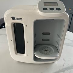 Tommee tippee baby bottle maker machine