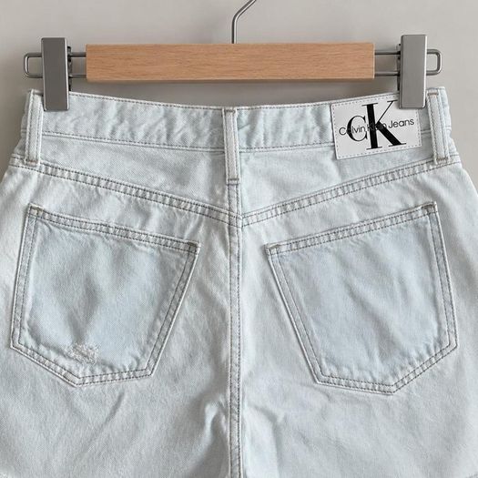 Calvin Klein Jeans W29 Pale Bluish Mint Distressed Mid Length Mom Shorts BNWT