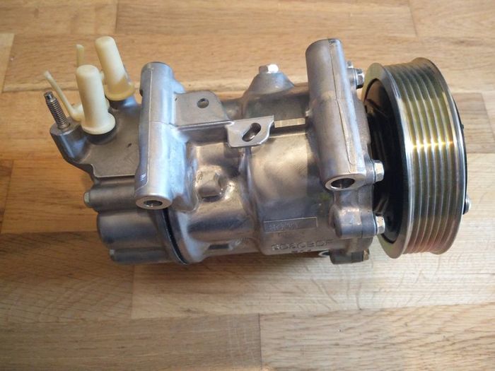 Peugeot / Citroen --- Brand New A/C Air Conditioning Compressor
