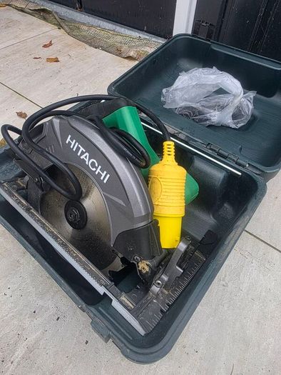 HITACHI circular saw