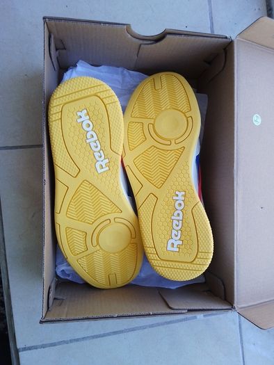 Reebok size 4 uk kids